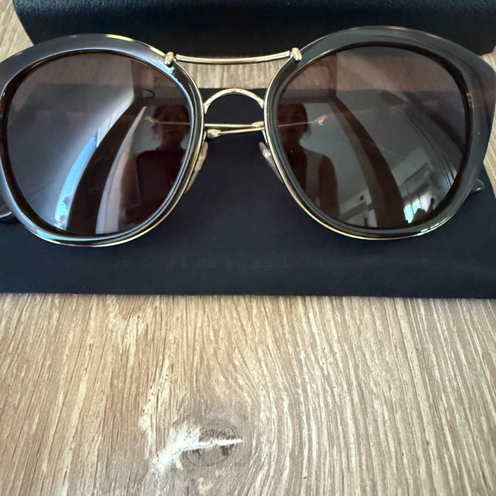 Burberry check round sunglasses, 53 mm. Havana/Brown Gradient.